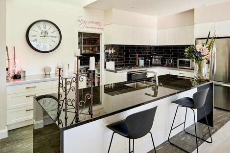 Photo of property in 10 Madeira Close, Whitby, Porirua, 5024