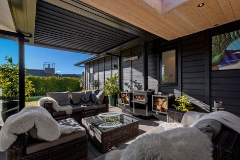 Photo of property in 6 Caithness Court, Jacks Point, Queenstown, 9371