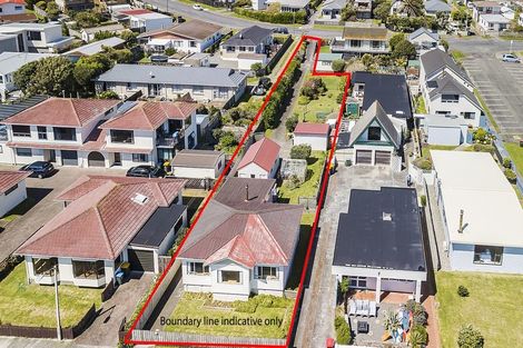Photo of property in 12 Beach Road, Titahi Bay, Porirua, 5022