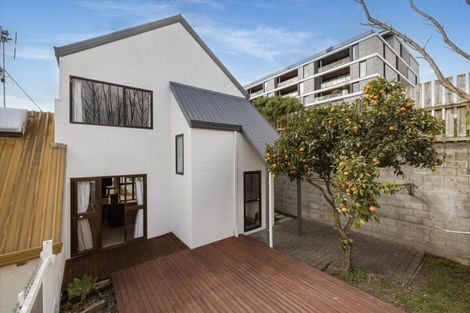 Photo of property in 4b Sheath Street, Tauranga, 3110