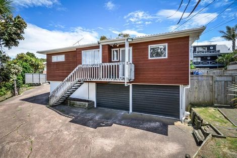 Photo of property in 1/33 Kiteroa Terrace, Rothesay Bay, Auckland, 0630