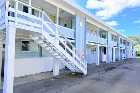 Photo of property in 46 Awamutu Grove, Waiwhetu, Lower Hutt, 5010