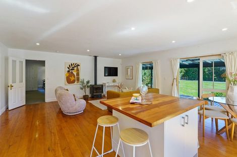 Photo of property in 98 Rahui Road, Otaki, 5512