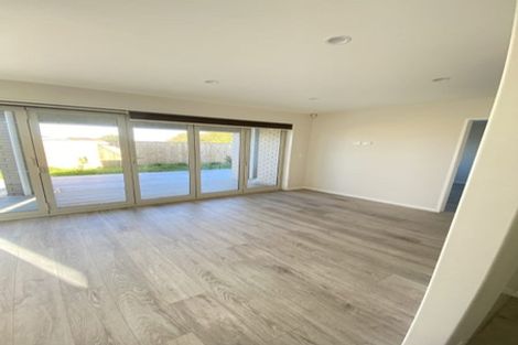 Photo of property in 7 Myland Drive, Hobsonville, Auckland, 0616