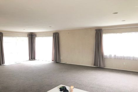 Photo of property in 1/2 Whitford Road, Howick, Auckland, 2014