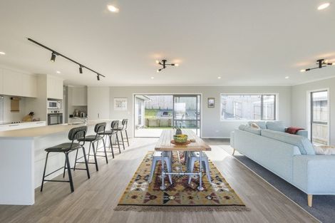 Photo of property in 18 Poplar Grove, Feilding, 4702