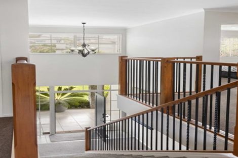 Photo of property in 18 Armstrong Farm Drive, East Tamaki Heights, Auckland, 2016