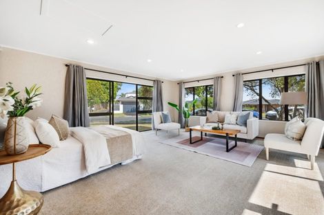 Photo of property in 19 Cornelian Crescent, Half Moon Bay, Auckland, 2012