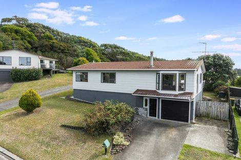 Photo of property in 16 Parkinson Close, Whitby, Porirua, 5024