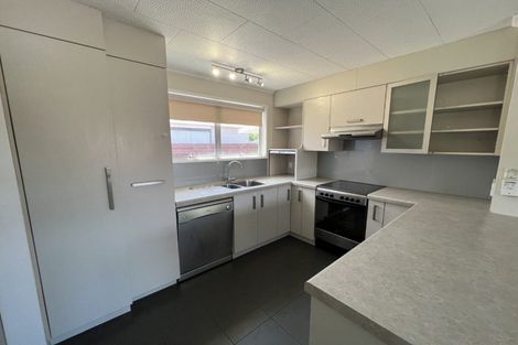 Photo of property in 92 Long Melford Road, Awapuni, Palmerston North, 4412