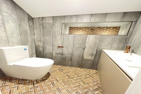 Photo of property in 20c Beach Road, Castor Bay, Auckland, 0620