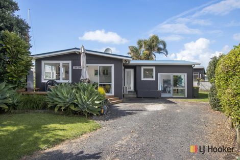 Photo of property in 17 Leo Street, Waihi Beach, 3611