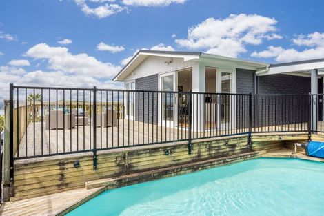 Photo of property in 2a Hoskins Avenue, Hillsborough, Auckland, 1042