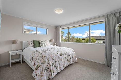 Photo of property in 1/31 Cliff Road, Torbay, Auckland, 0630