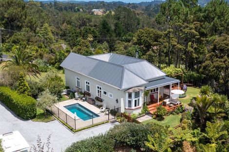 Photo of property in 43 Sunnyvale Road, Massey, Auckland, 0614