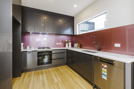 Photo of property in 76a Glenmore Road, Sunnyhills, Auckland, 2010