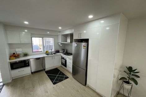 Photo of property in 21 Valour Lane, Papakura, 2110