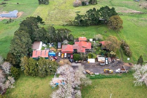 Photo of property in 215 Nixon Road, Taupaki, Henderson, 0782