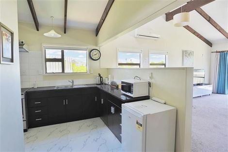 Photo of property in 2/4 Arkley Avenue, Farm Cove, Auckland, 2012