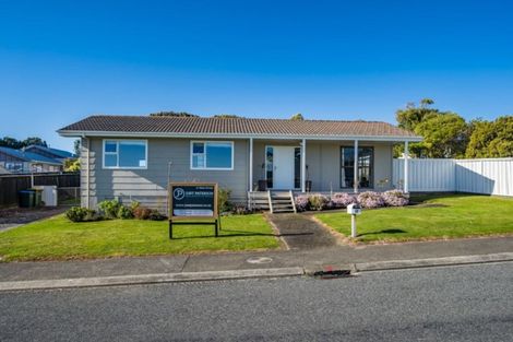 Photo of property in 17 Cleat Street, Whitby, Porirua, 5024