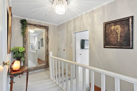 Photo of property in 2/21 Deane Avenue, Titirangi, Auckland, 0604