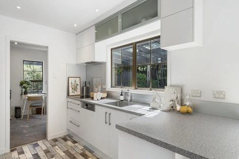 Photo of property in 8 Bellcroft Place, Belmont, Auckland, 0622