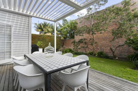 Photo of property in 2 Kawerau Avenue, Devonport, Auckland, 0624