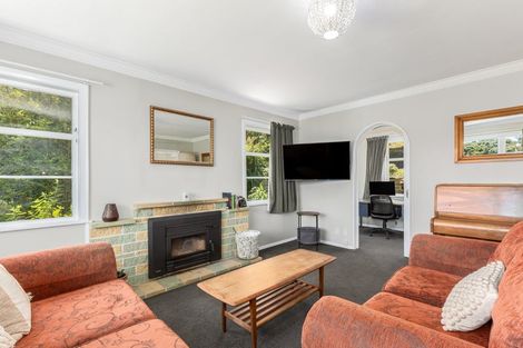 Photo of property in 15 Mana View Road, Paremata, Porirua, 5026