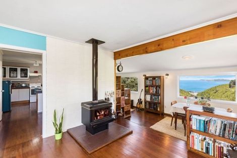 Photo of property in 37 Titiro Moana Road, Korokoro, Lower Hutt, 5012