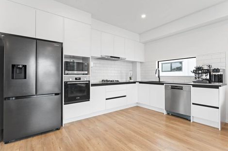 Photo of property in 1/258 Lake Road, Hauraki, Auckland, 0622