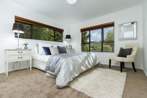 Photo of property in 42 Archers Road, Glenfield, Auckland, 0629