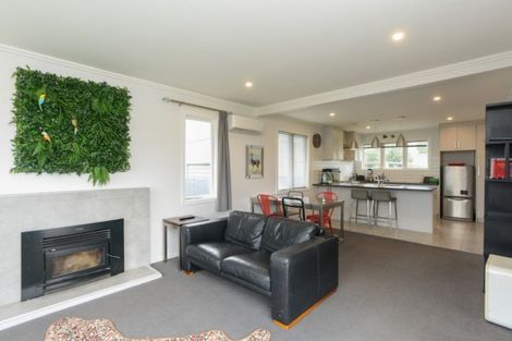 Photo of property in 12 O'connell Place, Havelock North, 4130