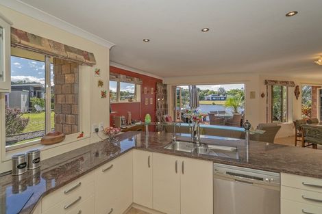 Photo of property in 38 Motukorure Parade, Cooks Beach, Whitianga, 3591