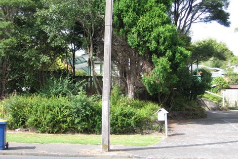 Photo of property in 94c Godley Road, Green Bay, Auckland, 0604