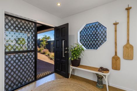 Photo of property in 2/30 Firth Road, Torbay, Auckland, 0630