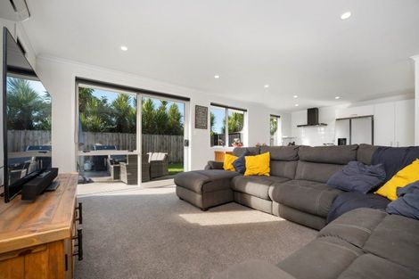 Photo of property in 96 Sentinel Avenue, Omokoroa, 3114