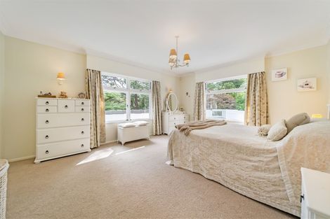 Photo of property in 32 Chatsworth Road, Silverstream, Upper Hutt, 5019