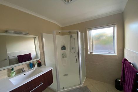 Photo of property in 210 Clovelly Road, Bucklands Beach, Auckland, 2012
