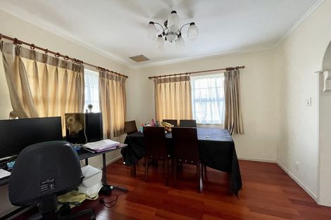 Photo of property in 1/11 Takutai Avenue, Bucklands Beach, Auckland, 2012