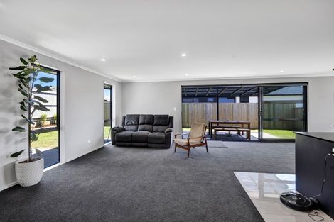 Photo of property in 13 Hodge Park Lane, Inglewood, 4330