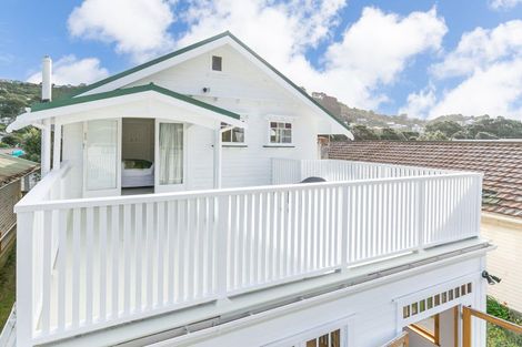Photo of property in 255 The Parade, Island Bay, Wellington, 6023