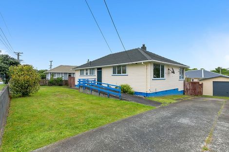 Photo of property in 19 Dimock Street, Titahi Bay, Porirua, 5022