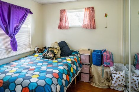 Photo of property in 24 Taupo Crescent, Plimmerton, Porirua, 5026