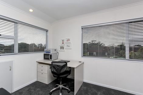 Photo of property in 76 Branch Road, Highlands Park, New Plymouth, 4312