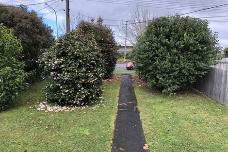 Photo of property in 1/171 Shakespeare Road, Milford, Auckland, 0620