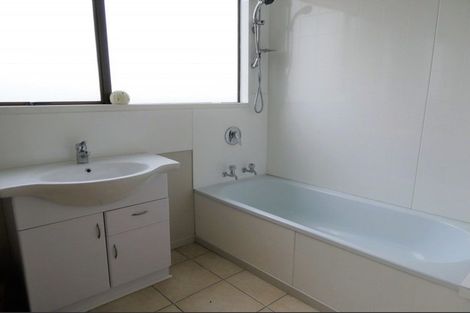 Photo of property in 2 Stanton Crescent, Karoro, Greymouth, 7805