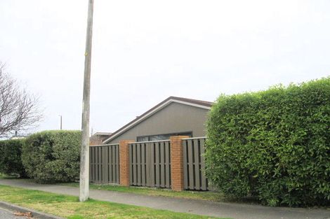 Photo of property in 27 Upham Crescent, Taradale, Napier, 4112