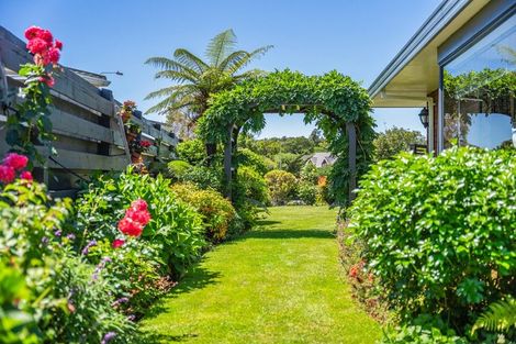 Photo of property in 14 Hurunui Street, Waikanae, 5036