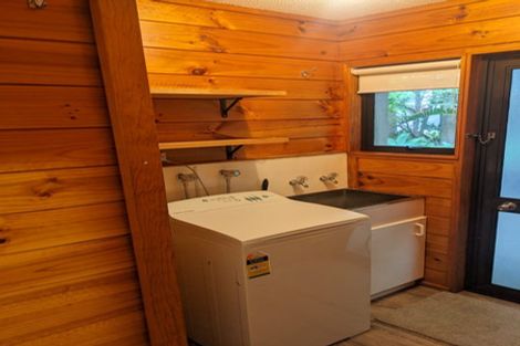 Photo of property in 2/32 Trinidad Road, Sunnynook, Auckland, 0620