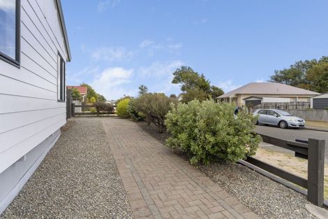 Photo of property in 25 Rosewood Place, Paraparaumu, 5032